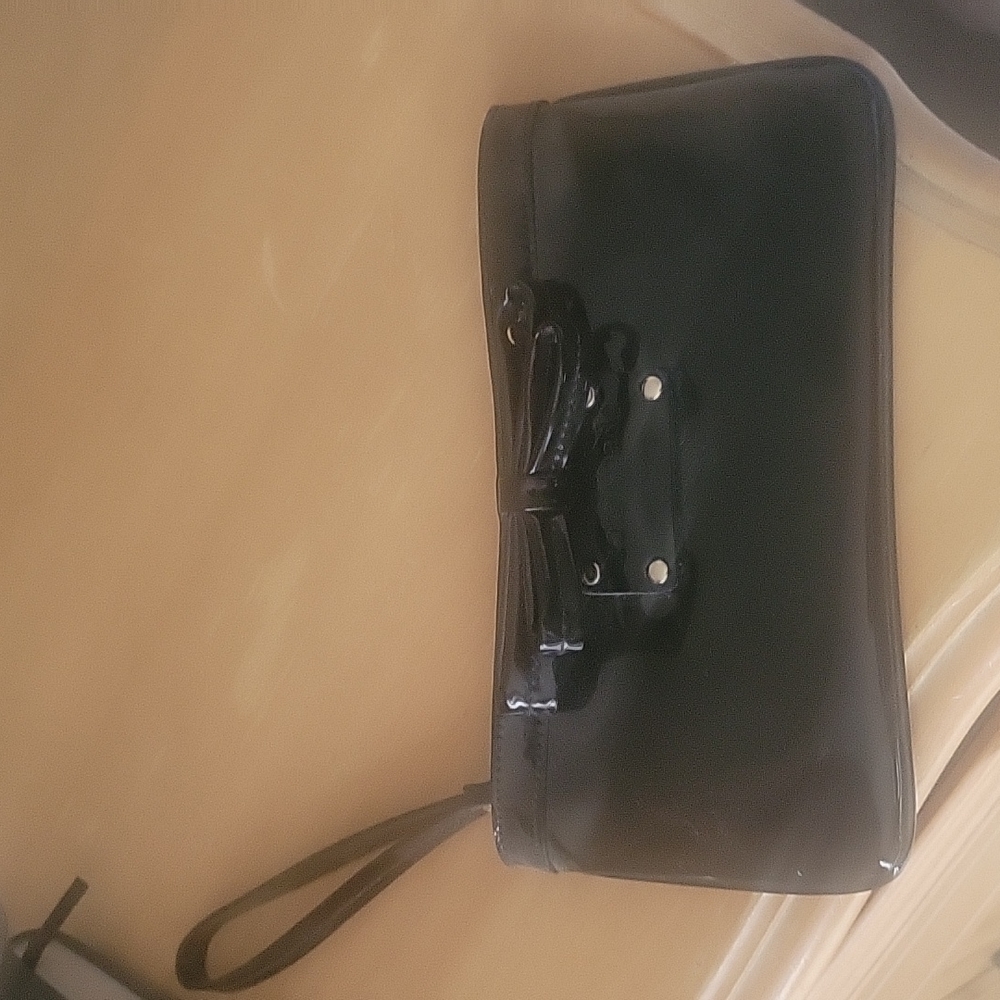Black Kate Spade wristlet